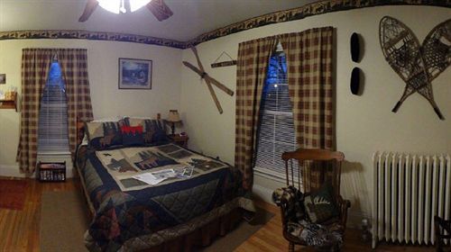 The Young House Bed And Breakfast Millinocket Kültér fotó
