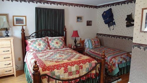 The Young House Bed And Breakfast Millinocket Kültér fotó