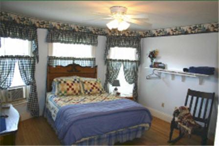 The Young House Bed And Breakfast Millinocket Szoba fotó